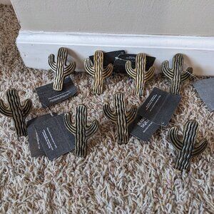 Set of 8 NWT Market Square Cactus Napkin Holders